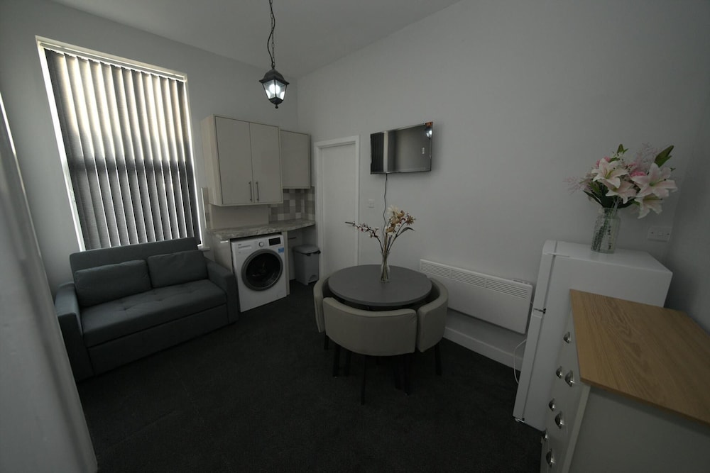 Charming Oxford Apartment in Telford - Flat 1