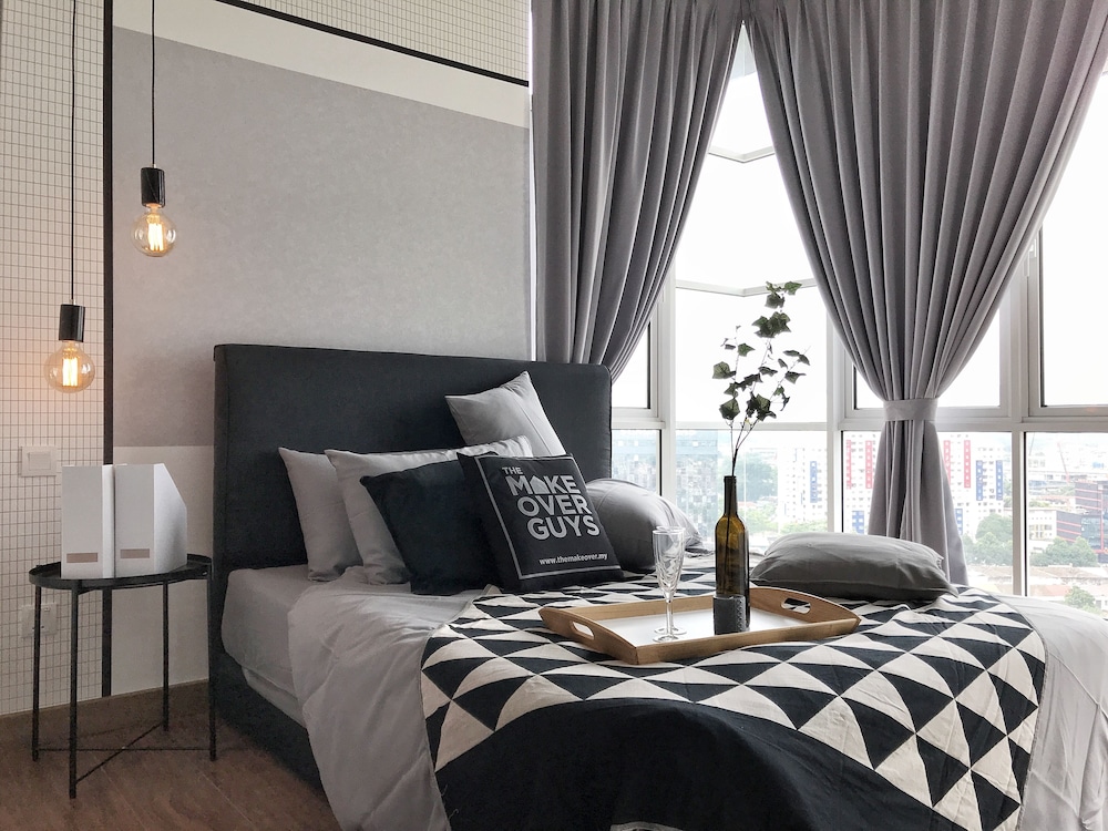 Boulevard Service Apartment KL by Airhost