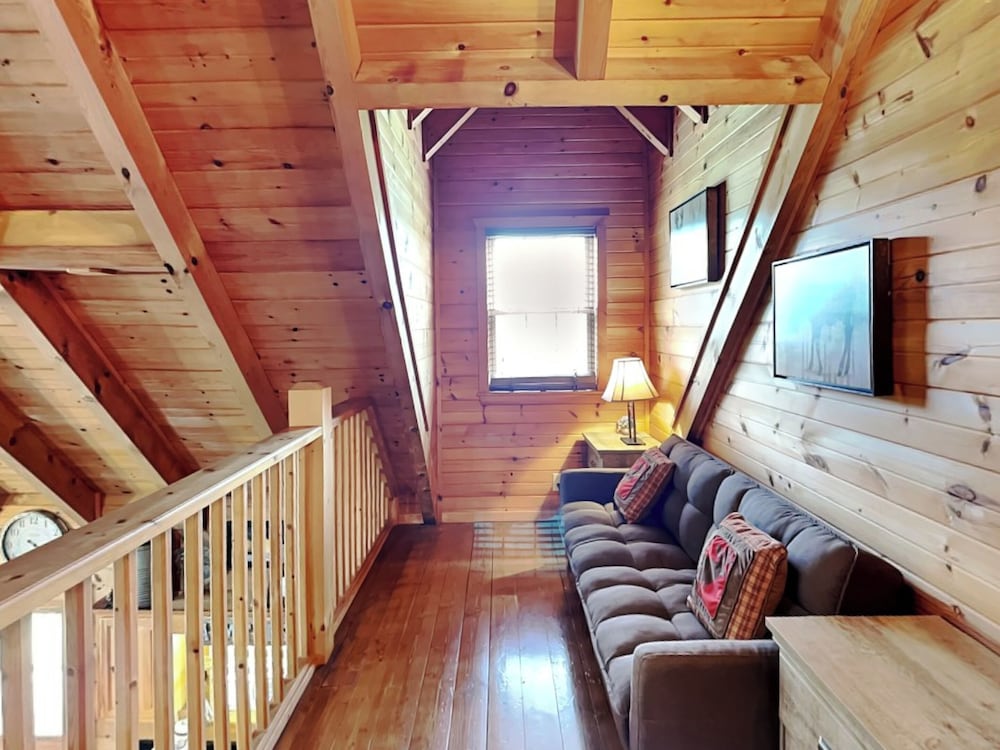 Mulbeary Mountain Cabin