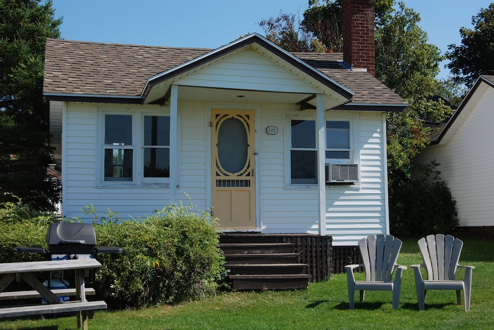 Shining Waters Cottages