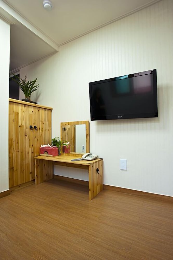 Myeongdong ECO House