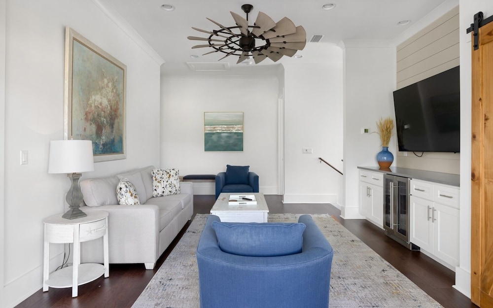 5BR Getaway w/ Private Pool, Golf Cart, 4 Bikes & 30A Convenience!