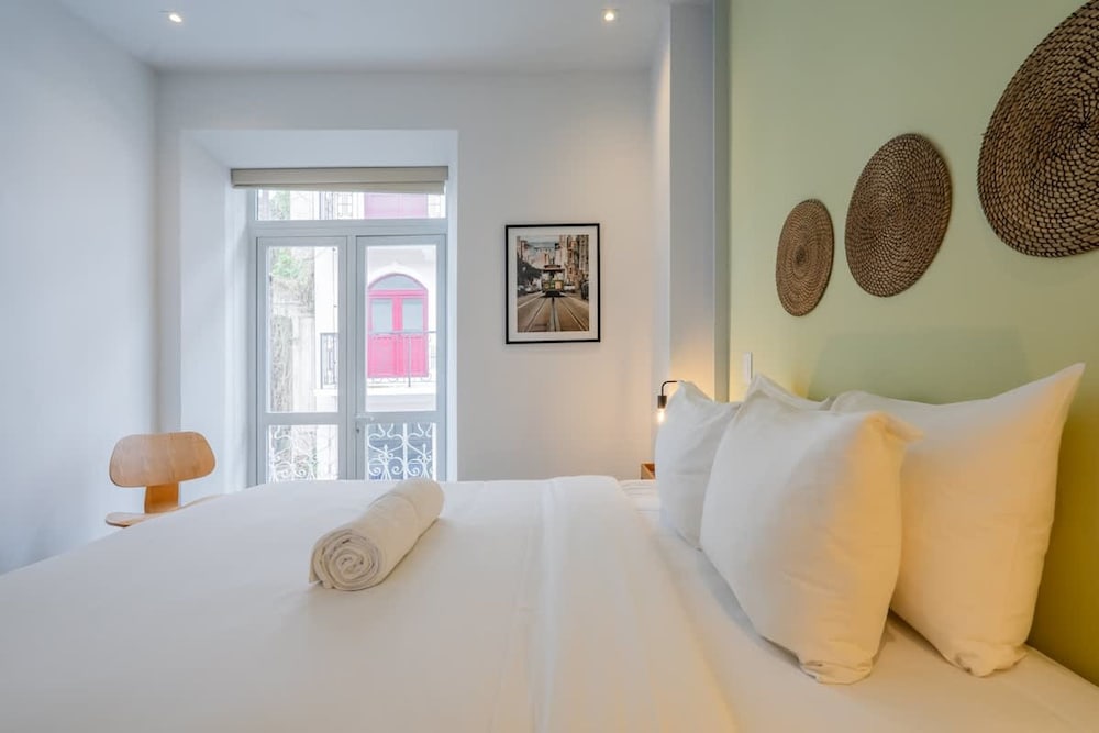 w Marvelous 2BR w Rooftop Pool In Casco Antiguo