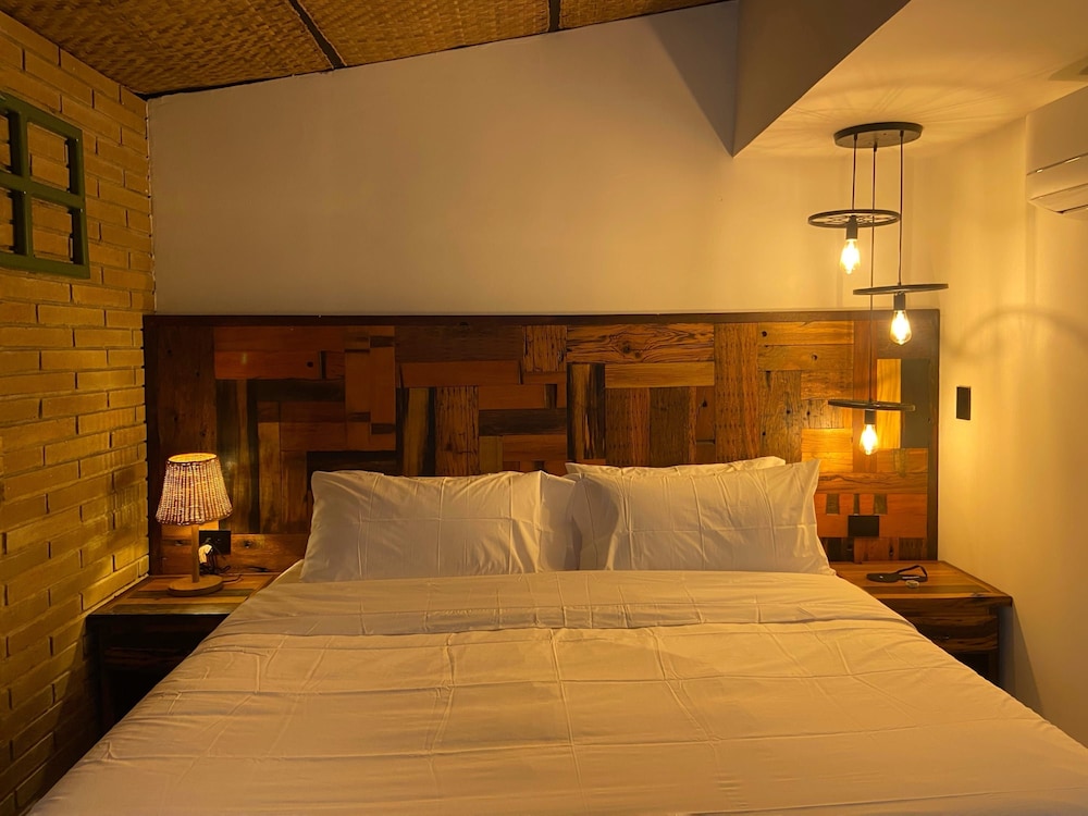 w Luxury House w Sleek Terrace in Cartagena