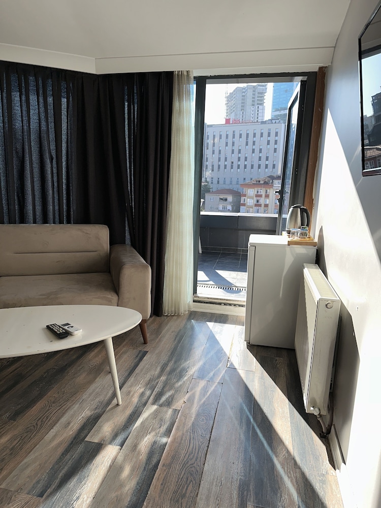 Plus Park Suit & Otel - Image 15