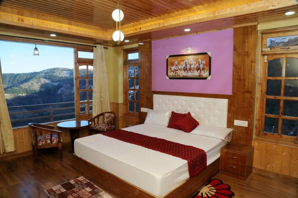 Wood Crista Retreat by Park Tree view 4