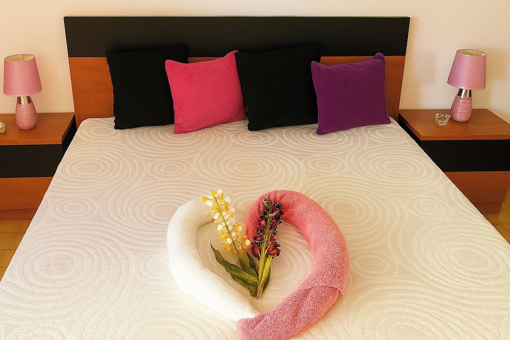 Praia da Rocha 1 Bedroom Apartment With Balcony