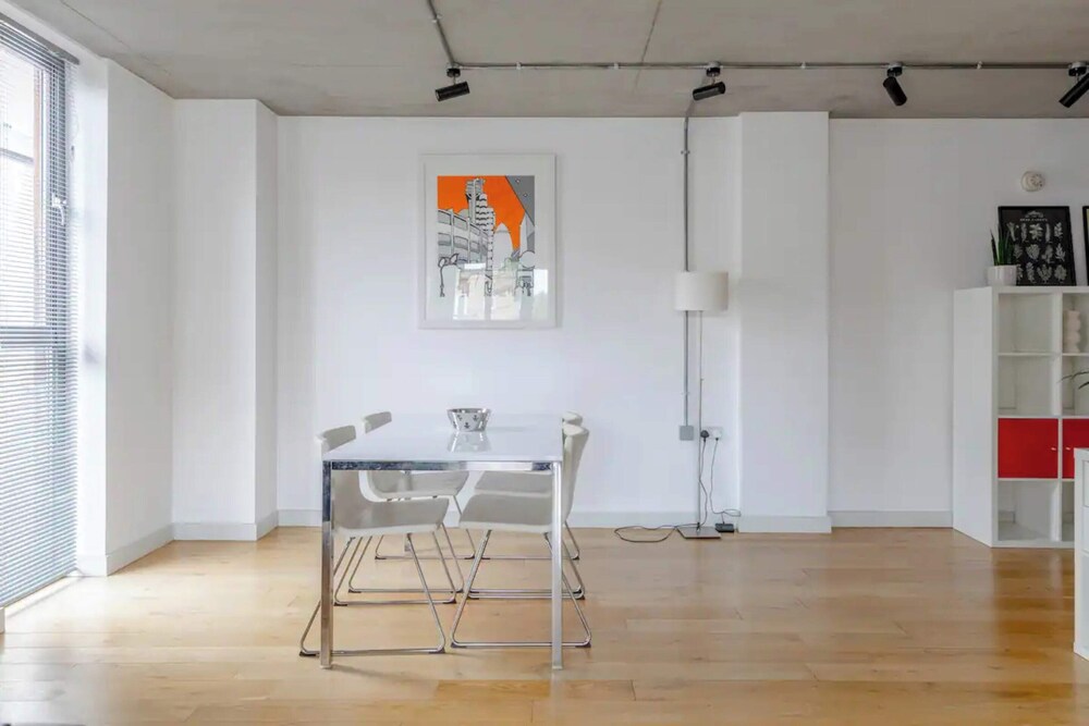 Beautiful & Bright 2BD Flat - Dalston!