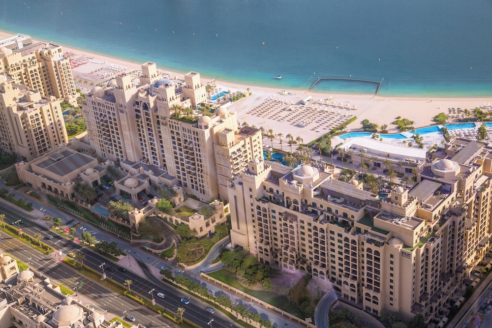 New Fairmont Residences by Propigo