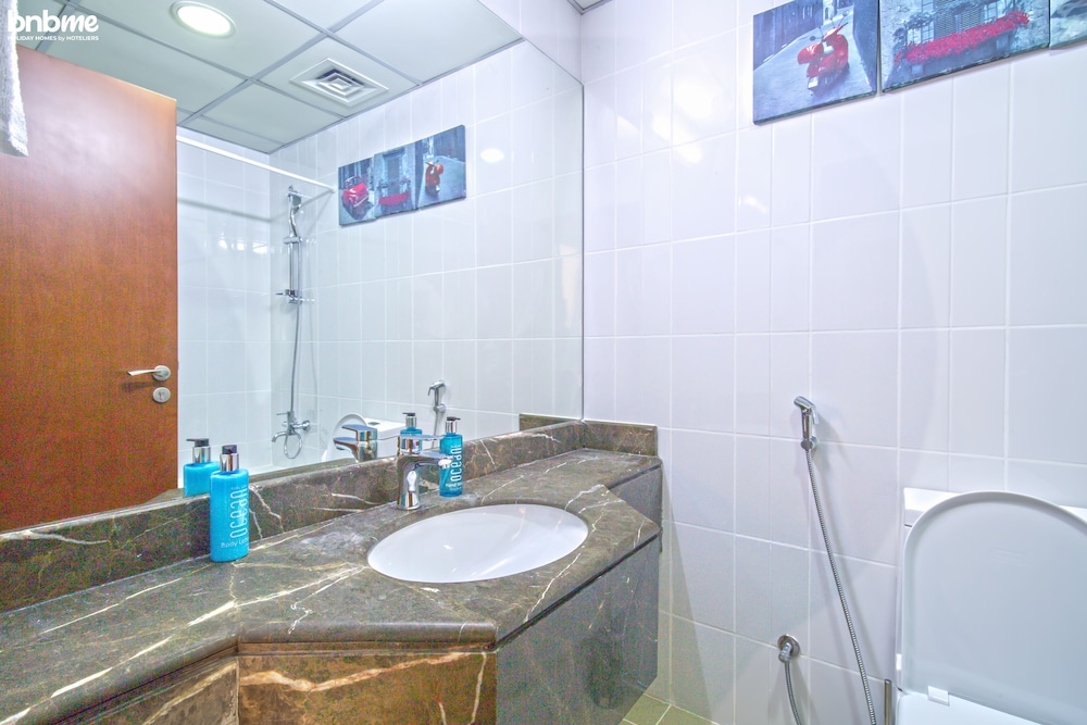 2B - Burj Nujoom - 1406 by bnbme homes