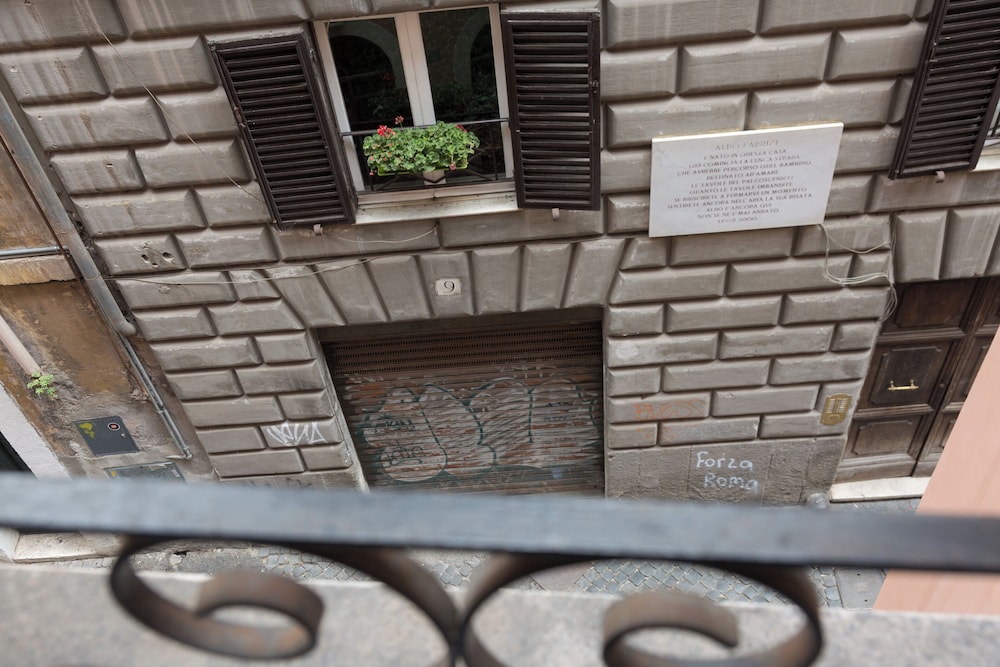 Campo De' Fiori Apartments