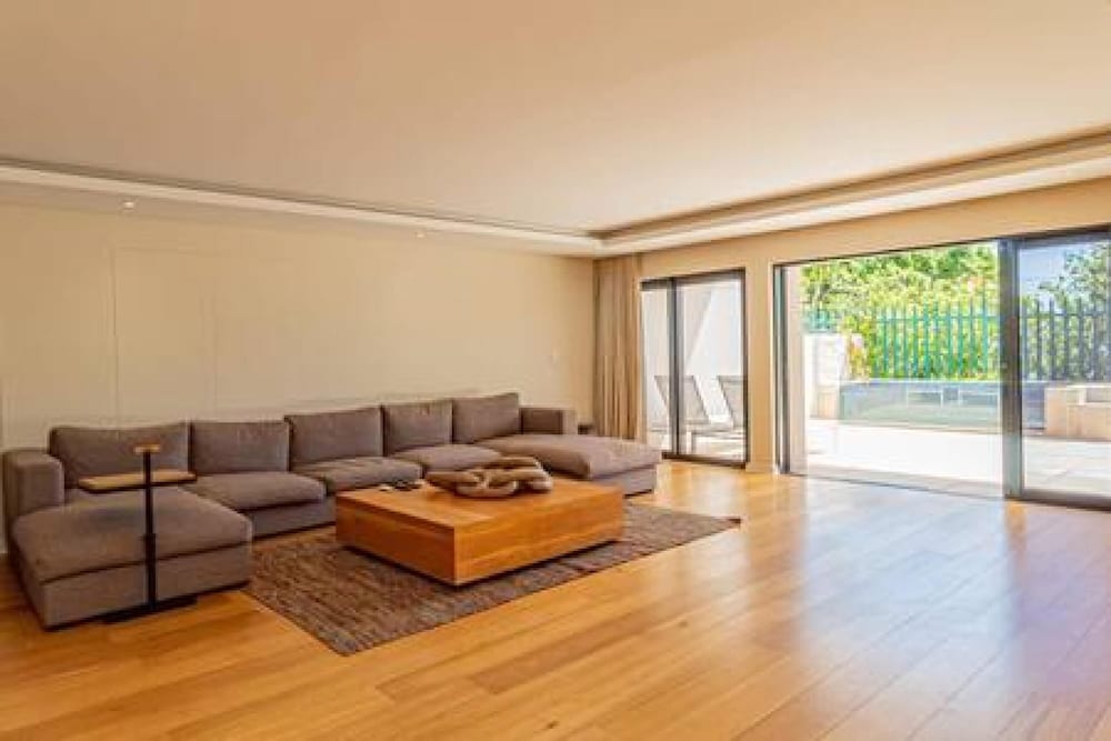Large 3 Bedroom Apartment w Private Pool Casablanca