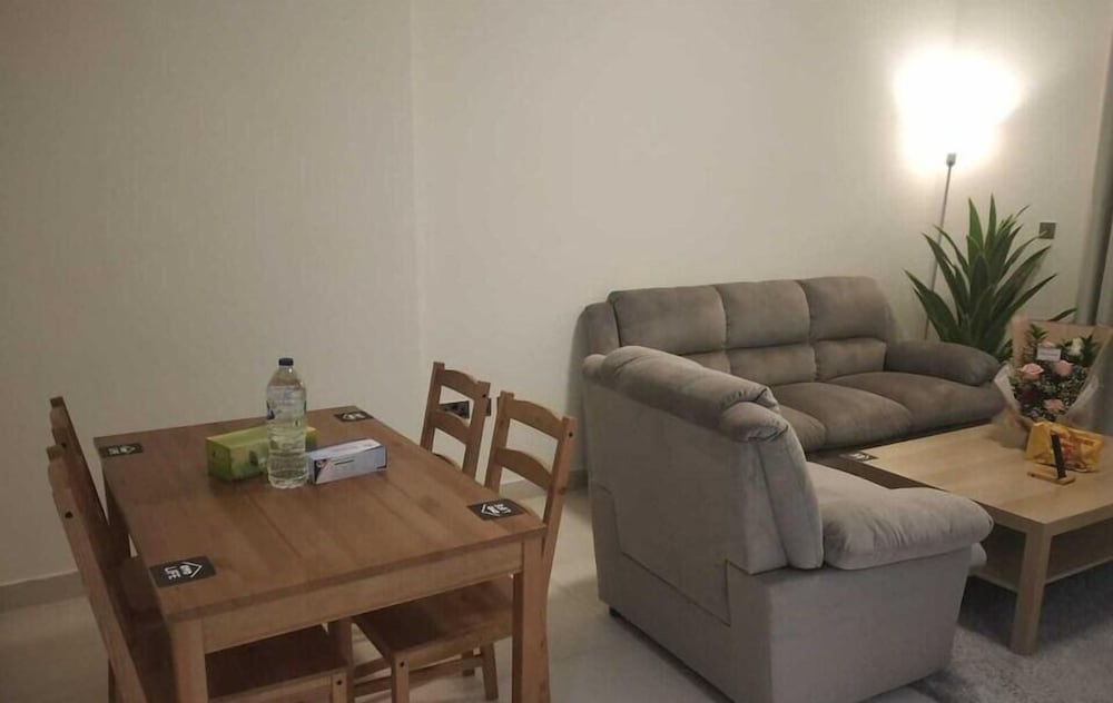 OYO HOME 1384 Luxrious 1 BHK With Balcon