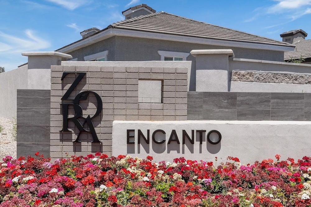Landing Apartments Phoenix - Maryvale Village