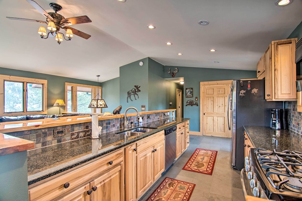 Estes Park Home w/ AC - 1/2 Mi to Lake Downtown! - Property Image 20