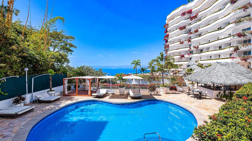 HOLT Grand Miramar Residences