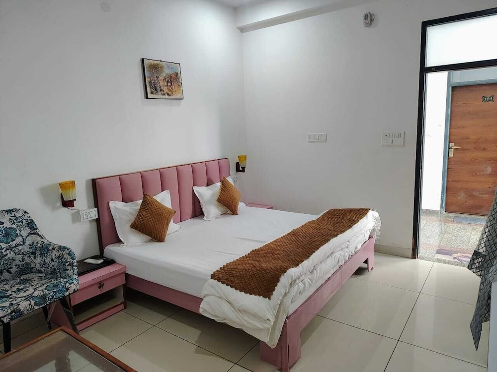 Baba Sundaram Hotel & Restaurant