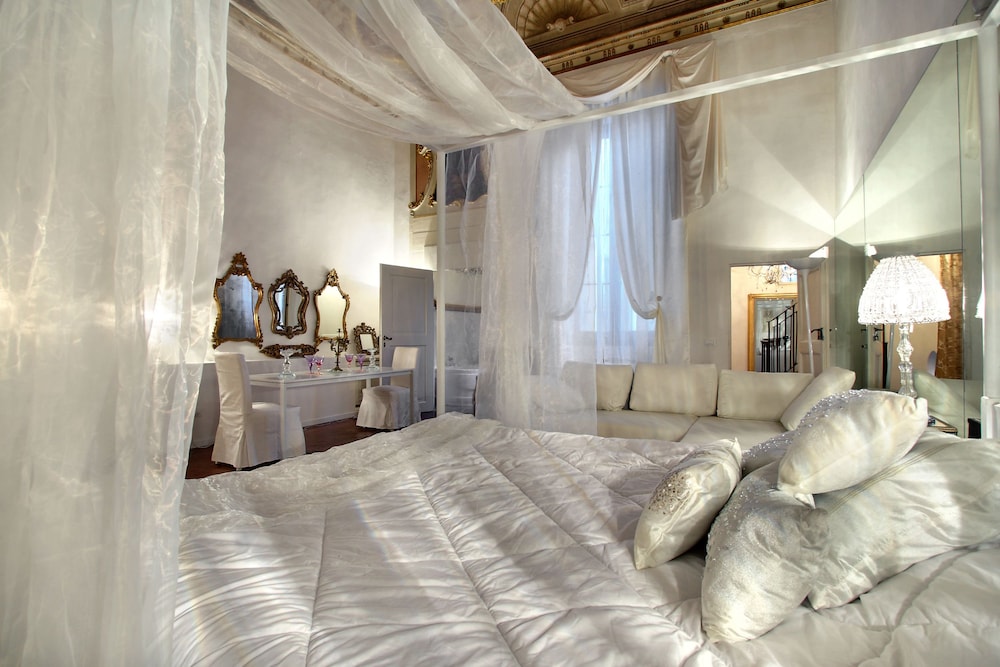 Palazzo Tolomei - Residenza d'Epoca