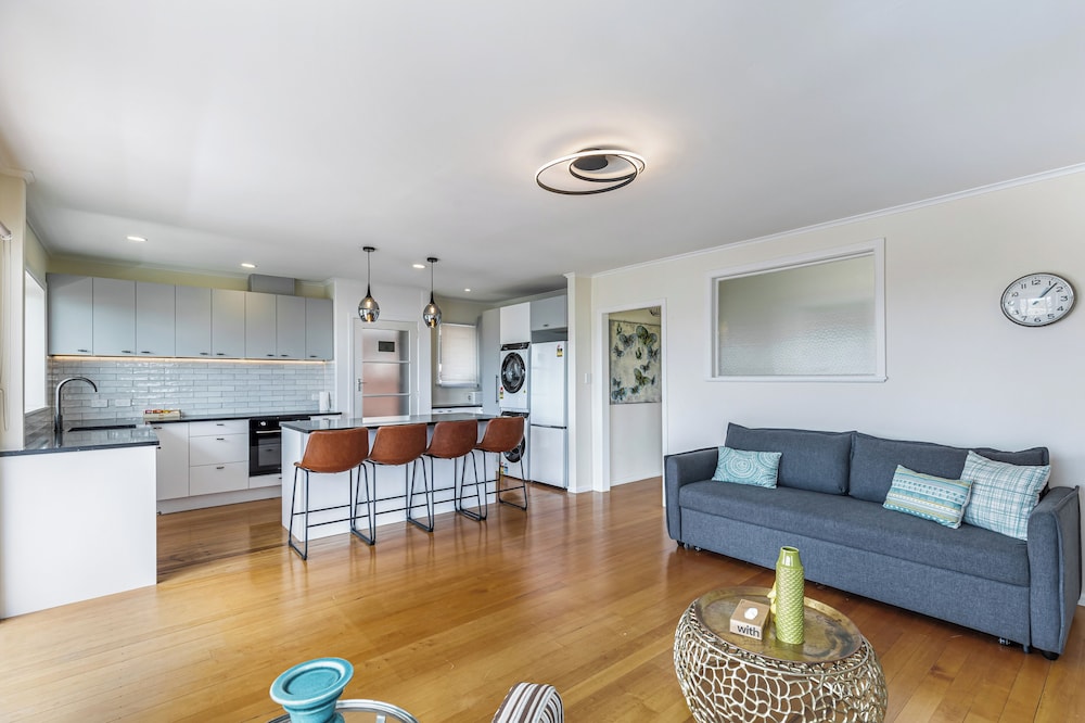 Serene 2BR Home in Meadowbank by Zodiak Stays