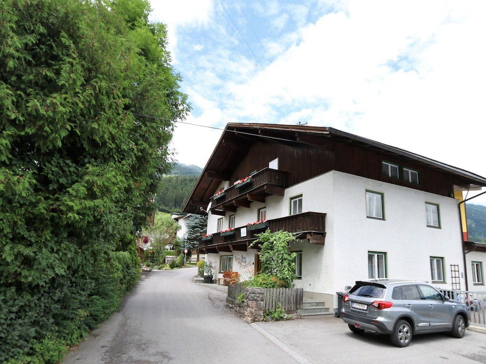 Chalet in Fugen Near Spieljochbahn