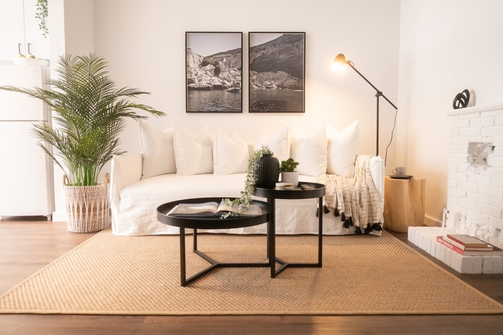 Stylish 1 Bedroom Apartment Near Beach view 5