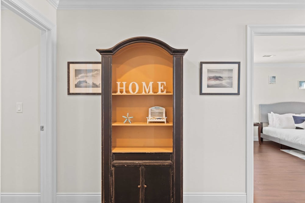 Family-friendly, Close to Beach & Game Room Windswept by Avantstay