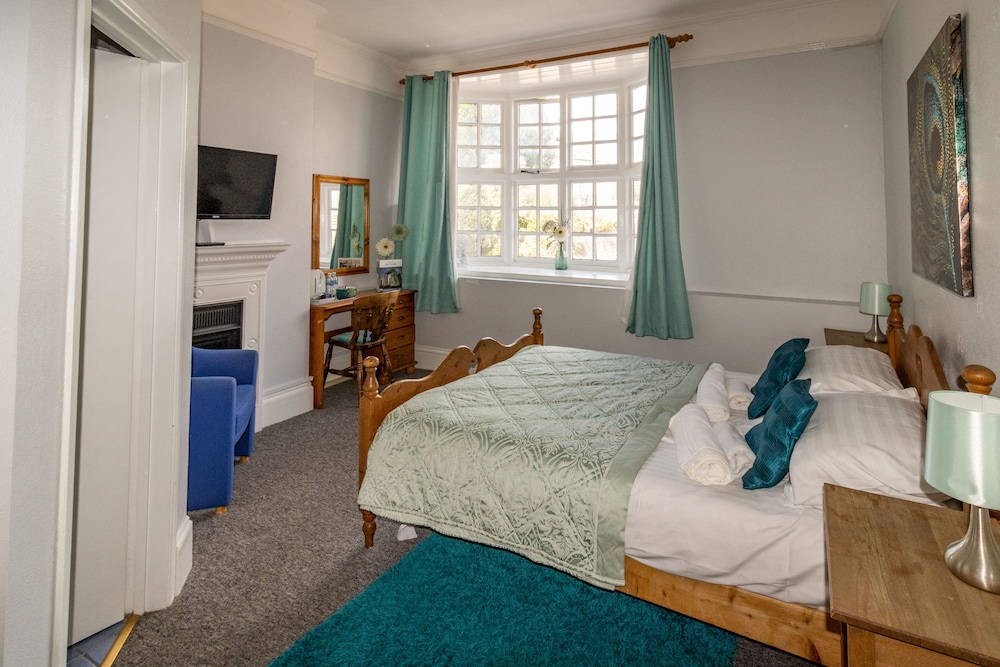 Marlborough Vacations - The Bear Marlborough - Property Image 5