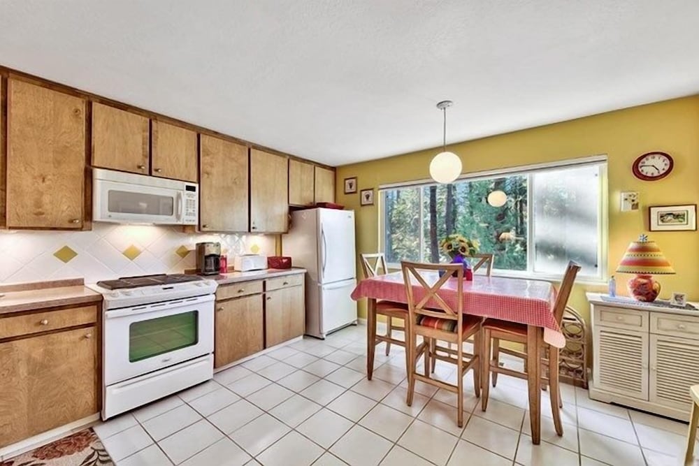 1510 Wildwood, Sitzmark 4 2 Bedroom Home