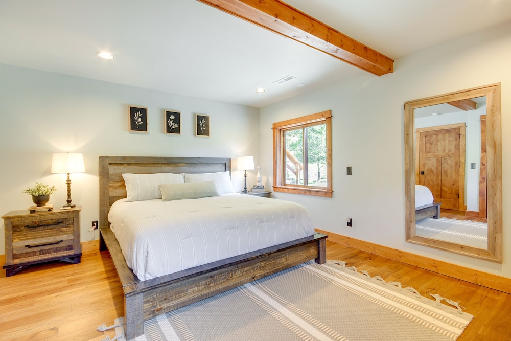 Secluded Livingston Retreat w/ Deck + Fire Pit! view 3