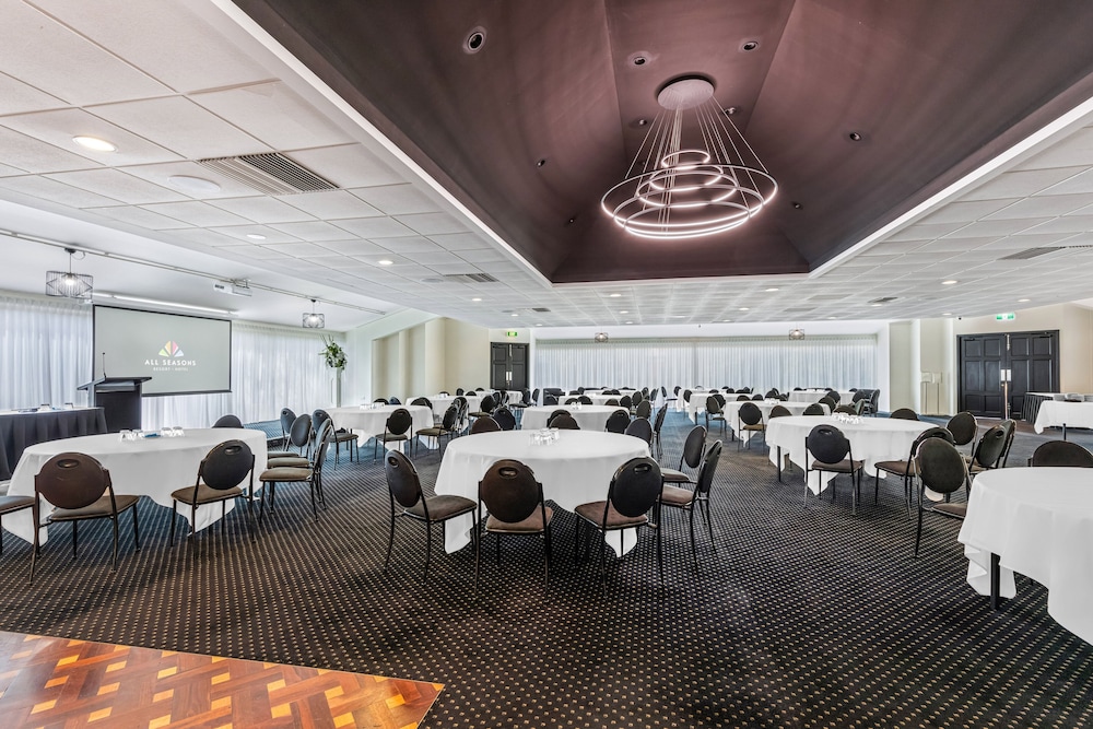 meeting & event spaces