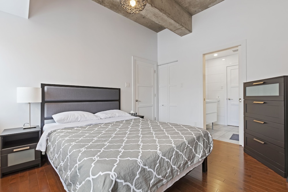 Condotel LeLuxe St-Denis St - mtlFlats - Image 2