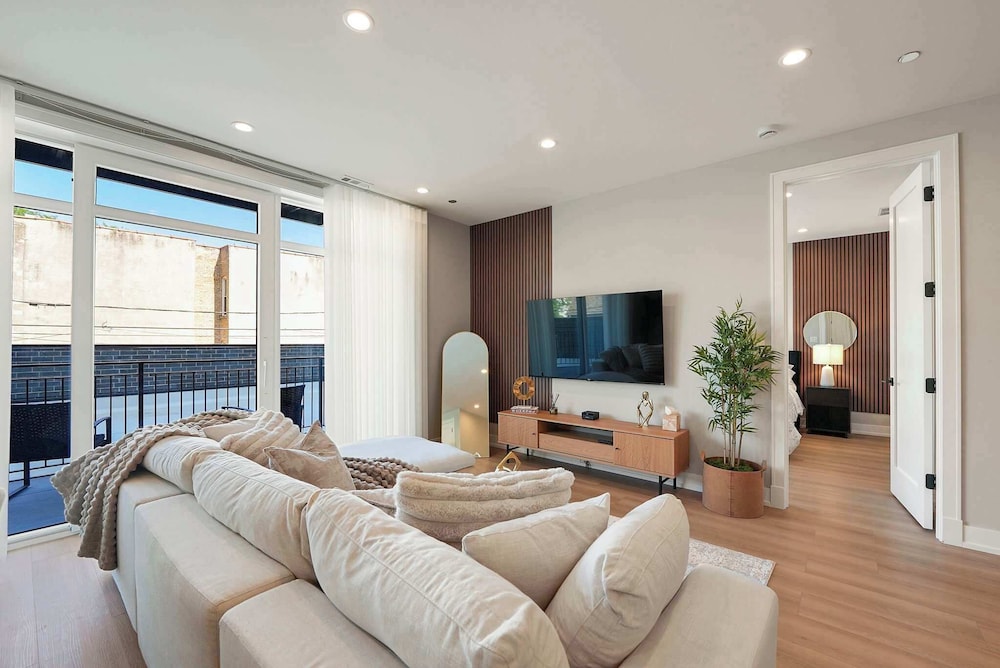 Chicago Modern Condo 2br2ba Balcony Free Park