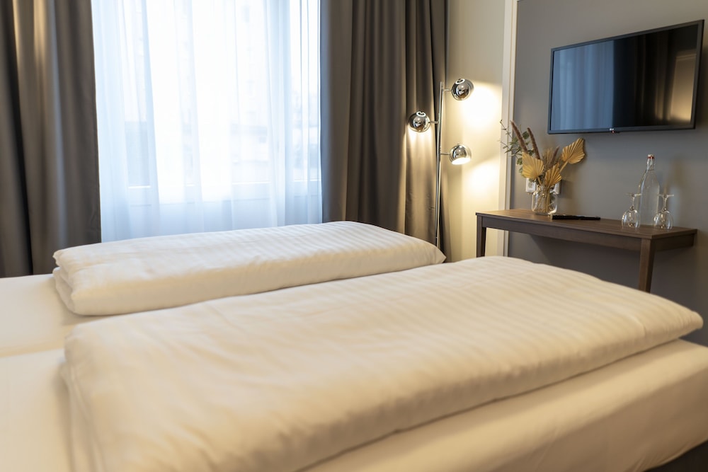 Signature Hotel Skarv - Property Image 35