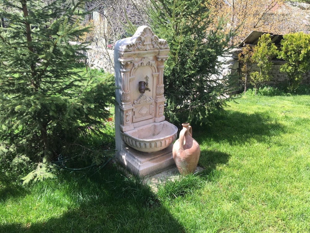 Beyzadeler Konağı