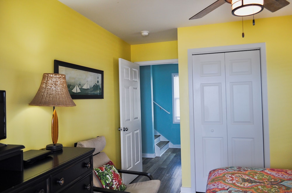 Sunflower Beach House by Topsail Realty