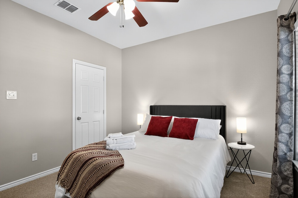 Game Day Getaway Near Texas A&m 4 Bedroom Home