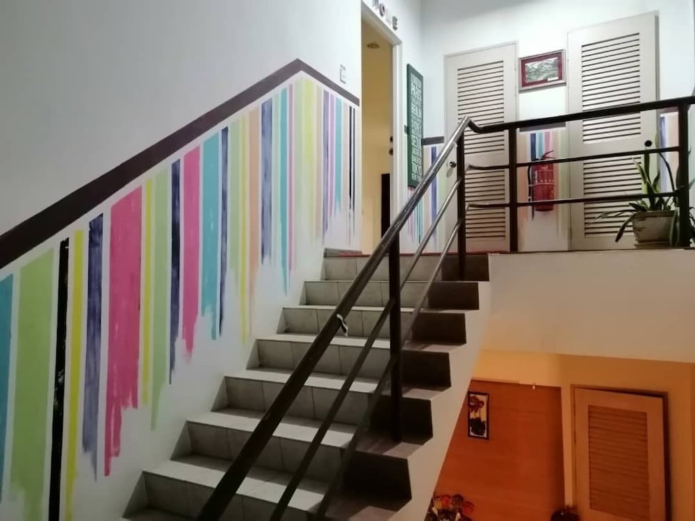 Natol Homestay - Kuching Home Penthouse Airport Road