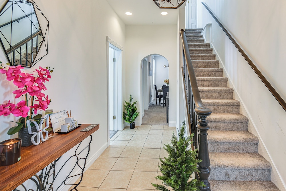 Spacious Family Home w/ Yard in Dtwn Hampton!