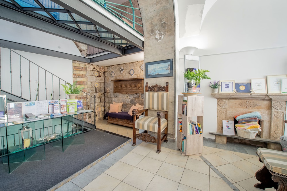 Hotel Rivoli - Image 1