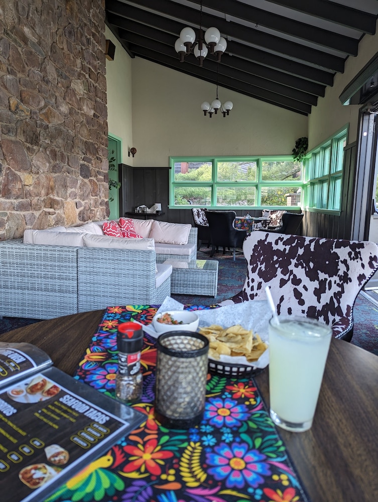 The Lodge Luxury Resort At Lake Harmony - Property Image 14