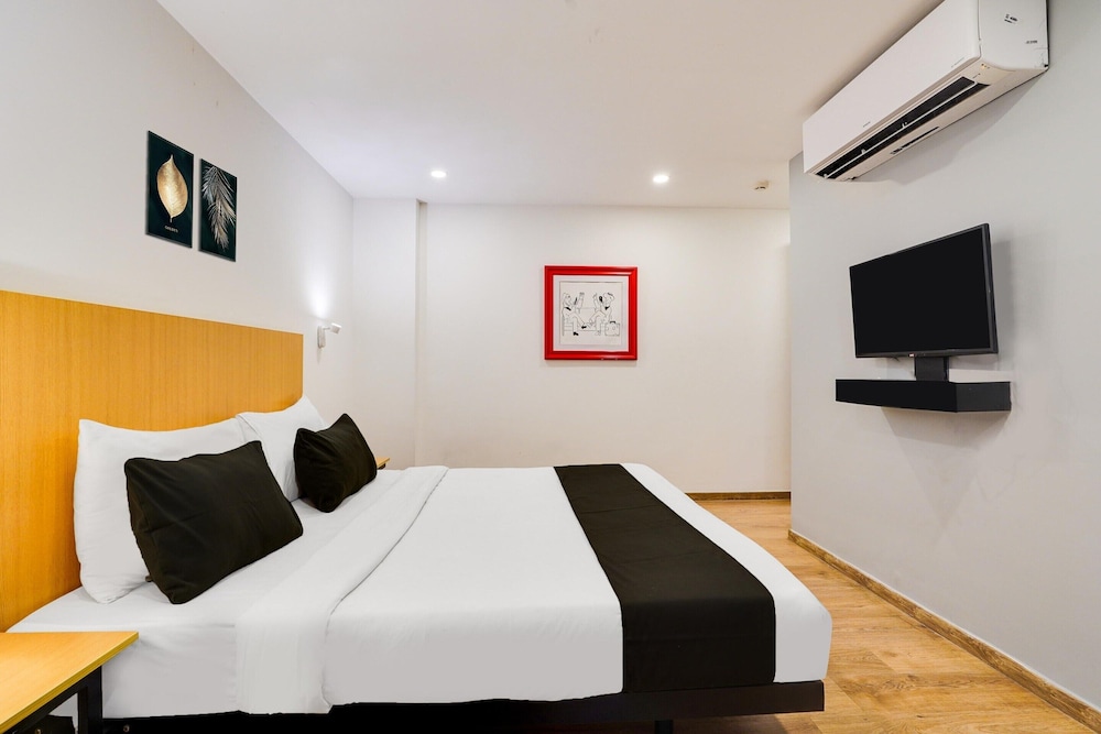 Super Townhouse Oak Indiranagar