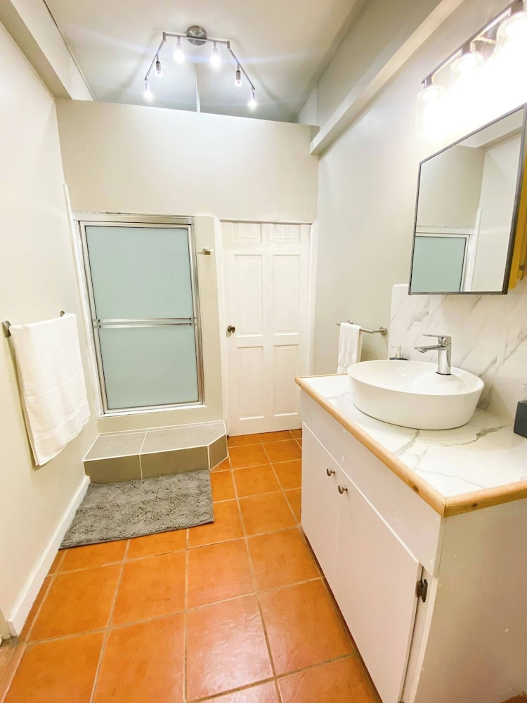 Stylish One-bedroom Apartment in Secure Compound, Port of Spain