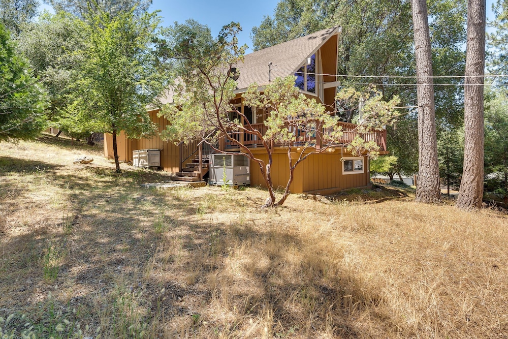 Groveland Vacation Rental ~ 26 Miles to Yosemite! view 4