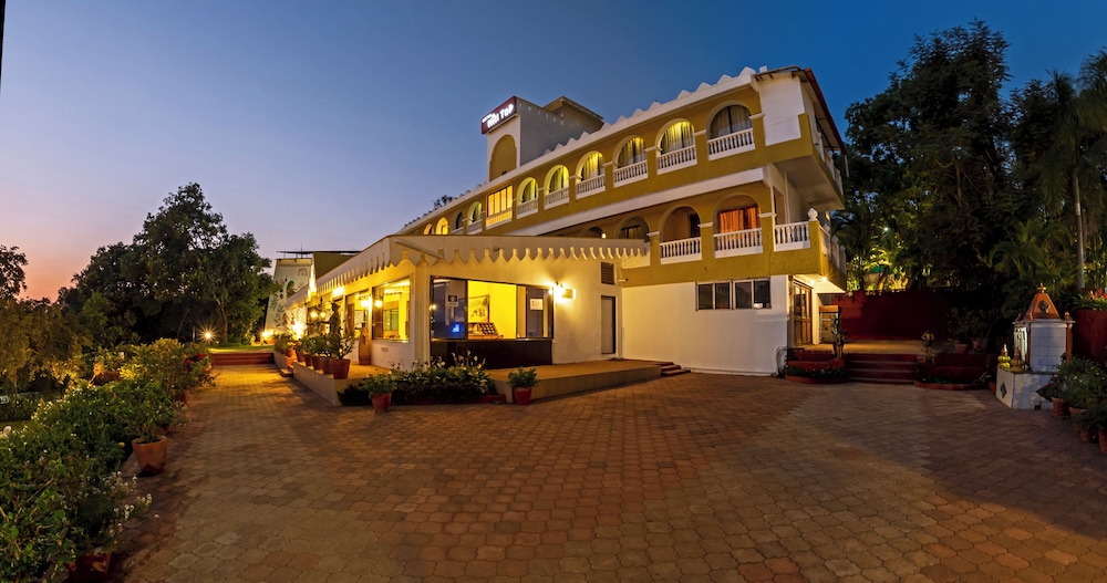 Hotel Hilltop by Fidato Hotels