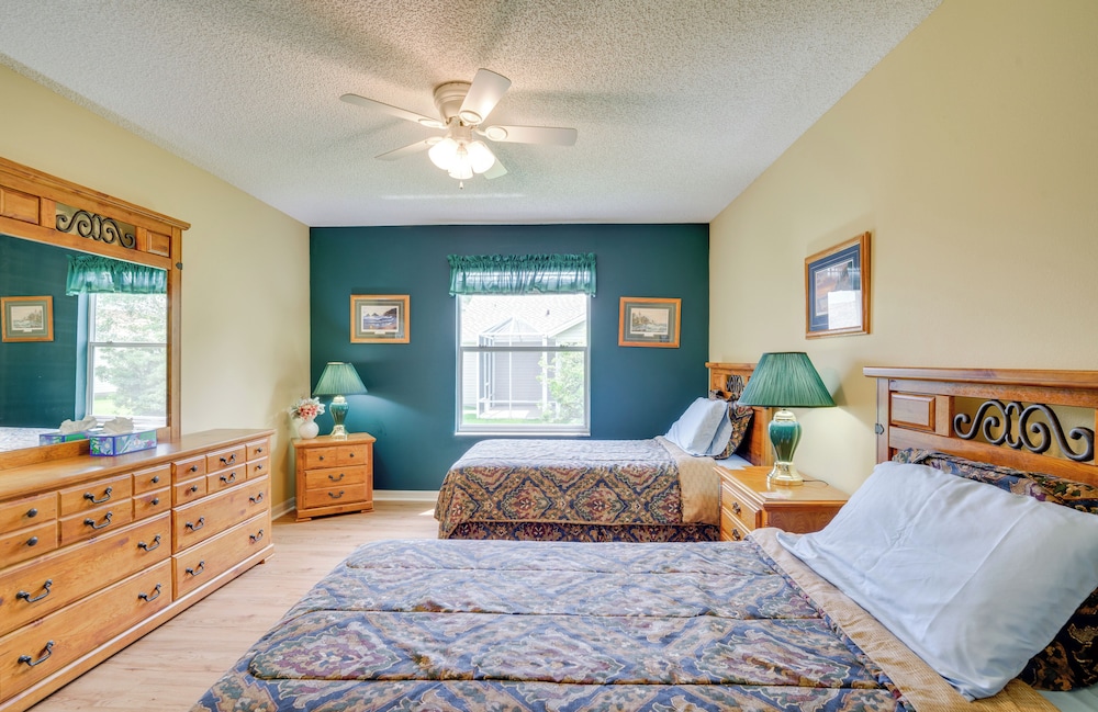 Walk to Community Perks: Home in The Villages