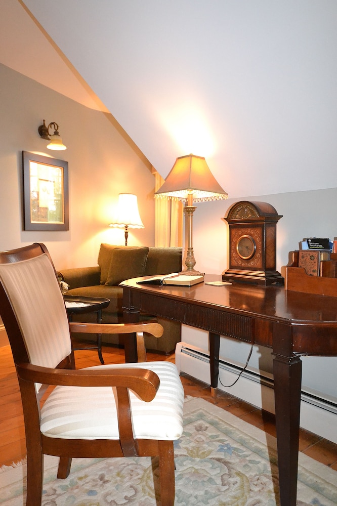 The Briarwood B&B