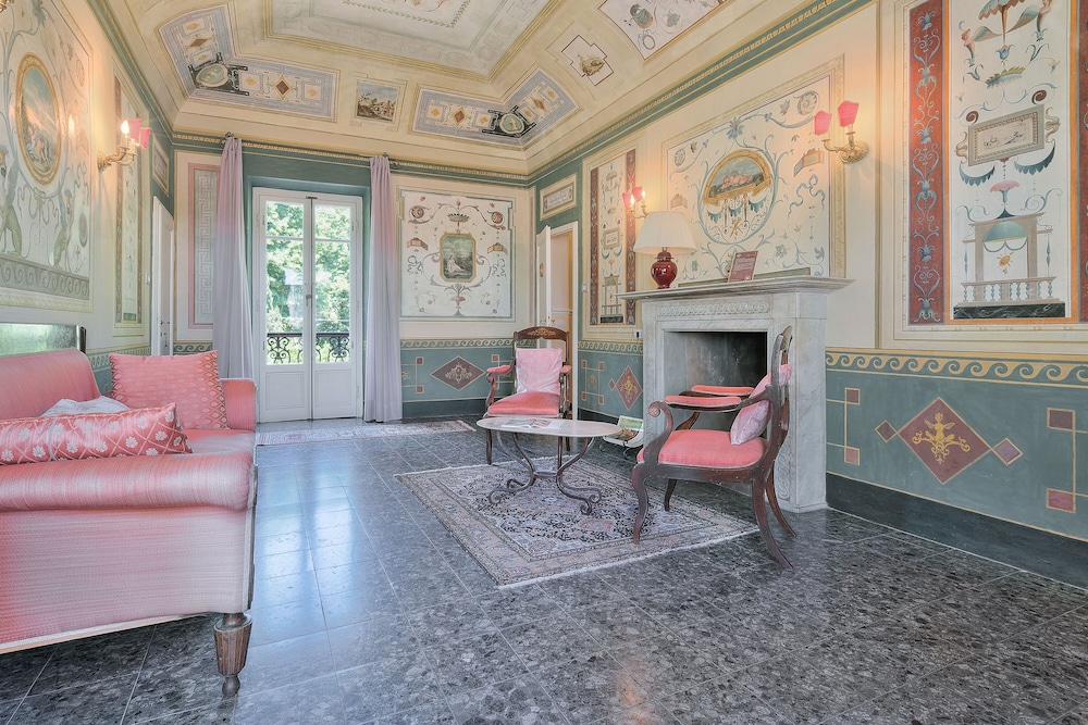 Ape Rosa Relais