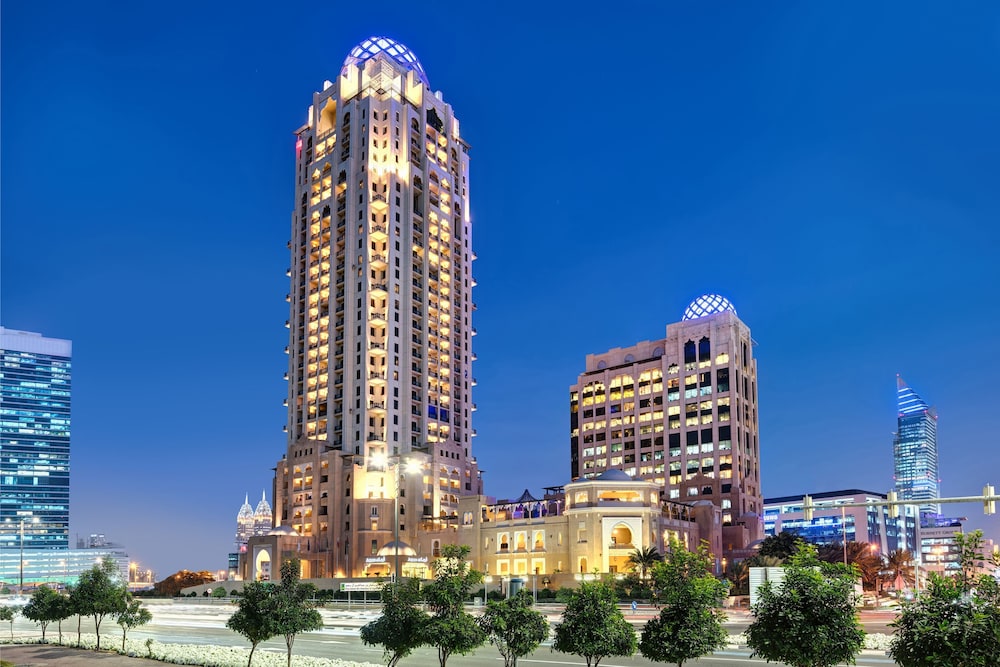 Hotel Arjaan by Rotana Dubai Media City - Image 1