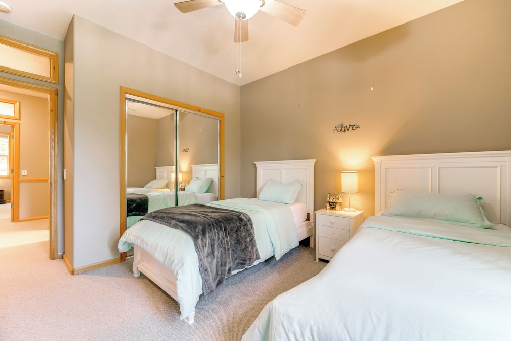Near Ski Resorts & Trails: Truckee Home w/ Hot Tub