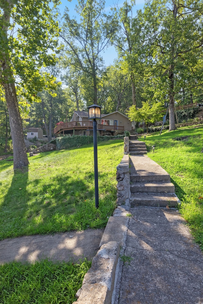 Lakefront Oasis With Skylights & Covered Boat Slip For Extra Adventure